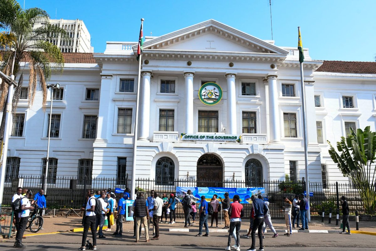 MaenaPeter331's tweet photo. The movement is still on. The International Day of #CleanAir is here. Ni leo hapa NAIROBI. Tuchamngekini for a walk.
#CleanAir4Nairobi #breathenairobi https://t.co/Uj8ZxOStM8