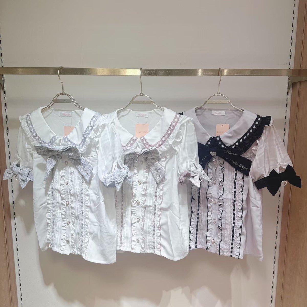 ❤︎ 𝐋𝐈𝐙 𝐋𝐈𝐒𝐀 近鉄Pass'e店 ❤︎ #ハートレース襟ブラウス 襟