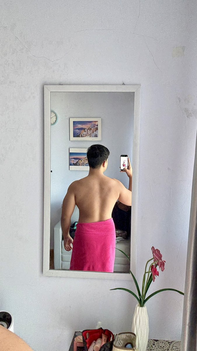 kukumbay_'s tweet photo. Pink pisan gak tu? 😆 https://t.co/lhR22gNqfk