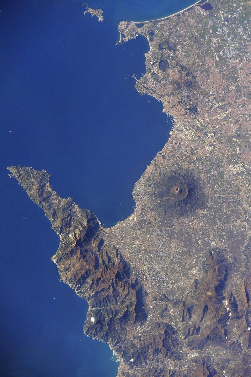 ruby_willi18323's tweet image. Mount Vesuvius, Naples