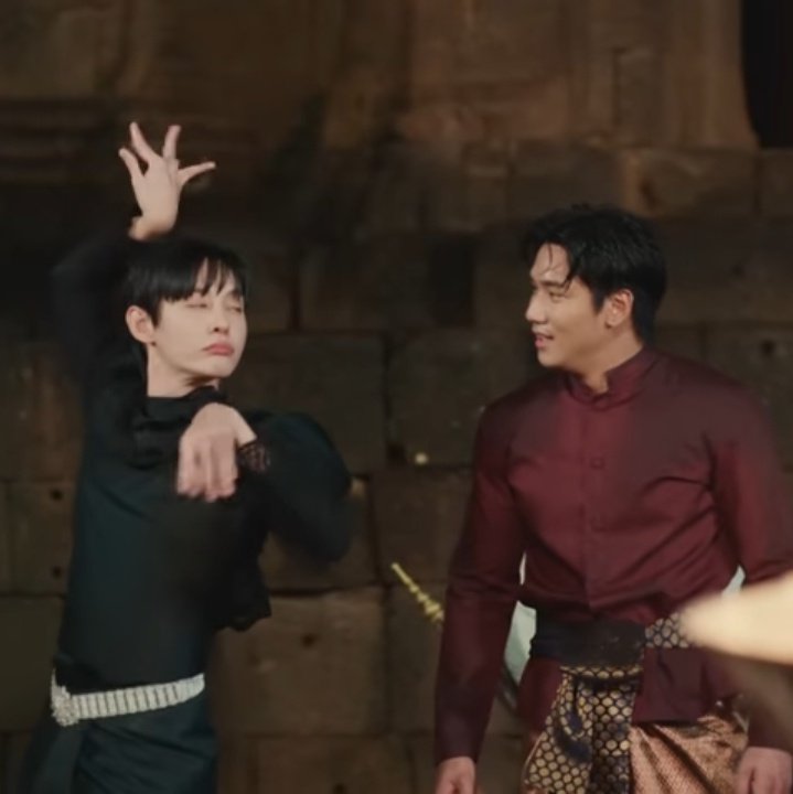 suparose28's tweet photo. I like the way Kosol looks at Worradej (Prince) 😍❤😍
#ฉันนี่แหละท่านขุนที่สวยที่สุดep6 #imthemostbeautifulcountep6
#PingNut #Pingorbnithi #Supanut #Kosol #Prince #Worradej #Woradet https://t.co/OtK7qIZkln