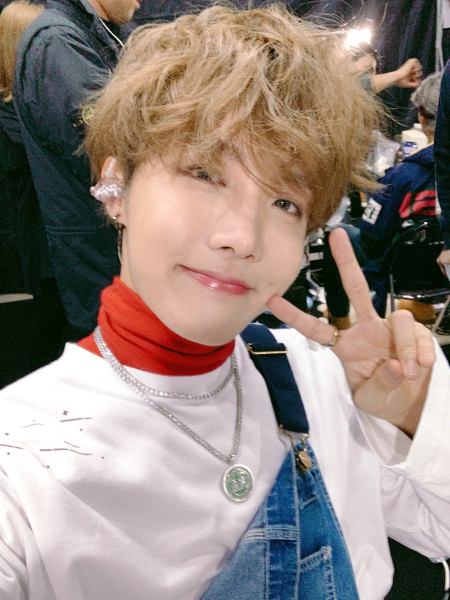아니 근데 ㅠㅠ 염색 안어울린다는 말은 대체 무슨 소리심? ㅠㅠ 이런 레전드를 찍어놓고