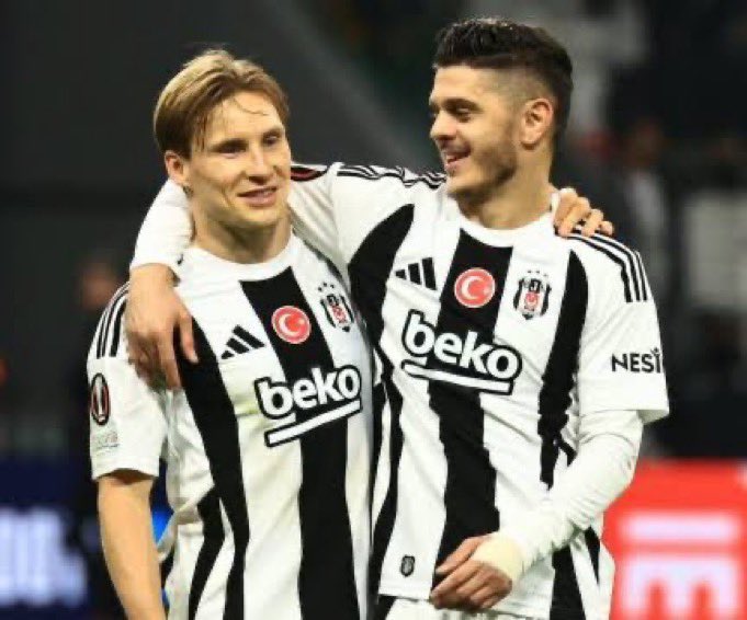 Hala takımdalar.