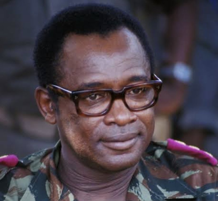 TonyBolamba's tweet photo. #MOBUTU #SESE #SEKO

Il y a 28 ans, un certain 07/09/1997 que le Maréchal du Zaïre, Joseph Désiré #MOBUTU  nous a quitté.

Pour certains, il avait détruit la République. Pour moi, je dis toujours que, si Mobutu avait détruit la République, en Homme d'Etat et Mobutiste, je l'assume ! Mais je reconnais qu'il nous a laissé une nation.

Si le Congo reste encore uni aujourd'hui, et survi aux différentes tentatives de sa balkanisation, c'est grâce au travail de Mobutu qui nous a inculqué le sens de l'unité nationale. Ayons une pensée pieuse pour le repos éternel de son âme ! 

Personne ne sortira vivante de ce monde et personne ne sortira de ce monde sans payer sa facture.

En harmonie avec moi-même.
Le calme c'est bon. J'ai dit.

Kinshasa, le 07/09/2025

M. Tony Cassius Bolamba 
Gouverneur honoraire