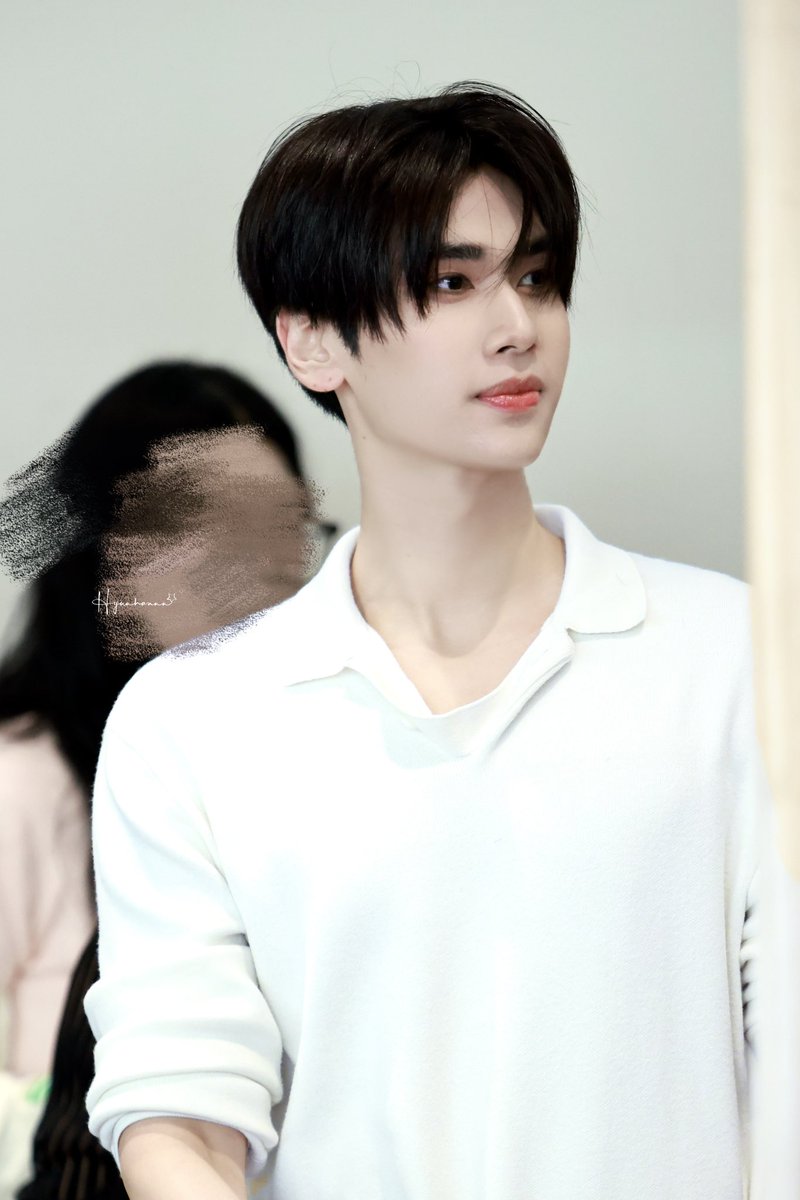 Hyunhannn_Yuh's tweet photo. 250907📸

What a beautiful Dunk today🤍

DUNK x MCHOICE2025
#MchoiceMintAwards2025
@dunknatachai #dunknatachai https://t.co/fceio6NQgg