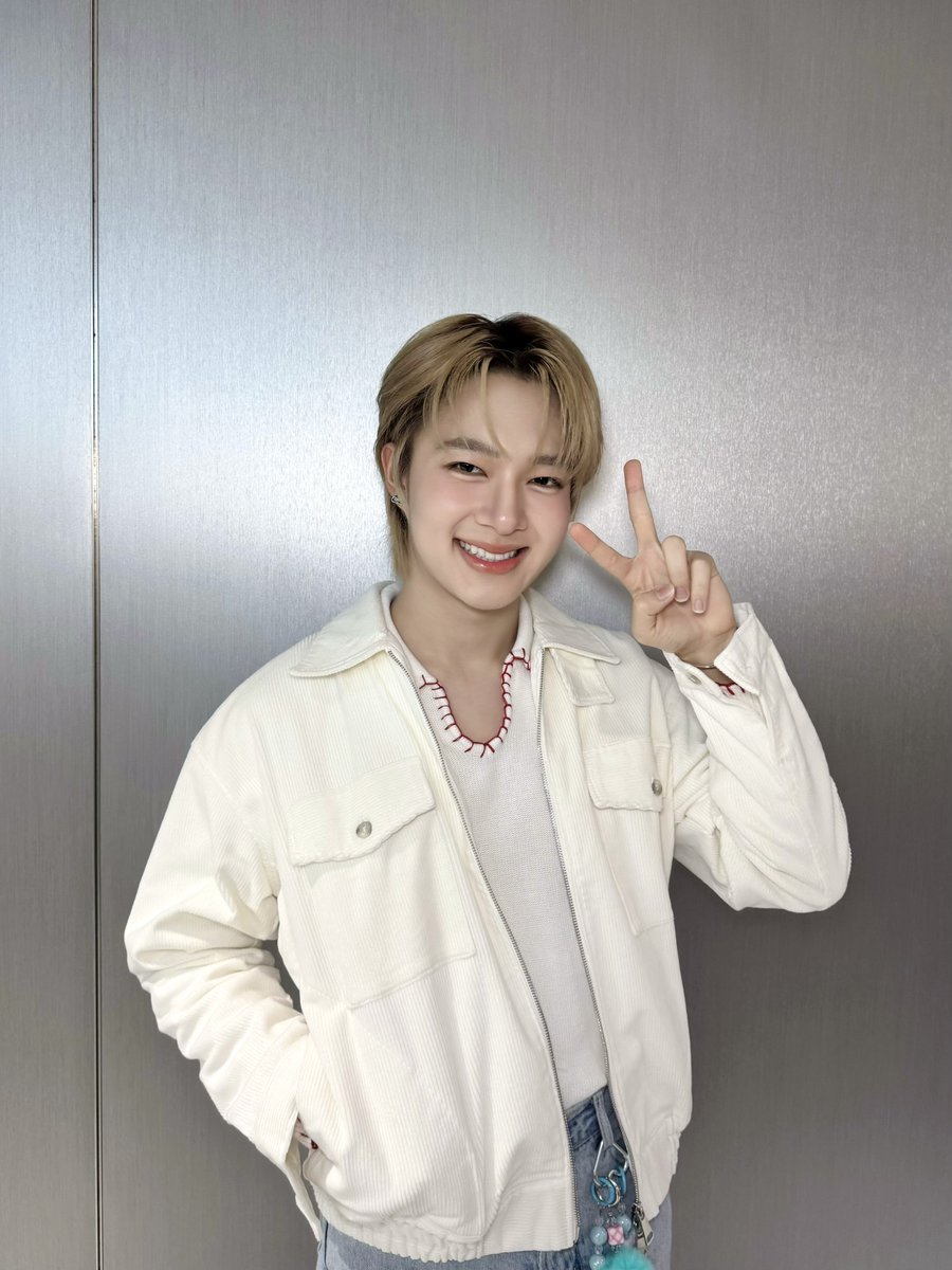 DomundiTV's tweet image. พบกับ “นุนิว” @CwrNew ได้ในงาน Glowé Lifestyle &amp;amp; Beauty Experience  ✨️

#AestheticGlowexNuNew