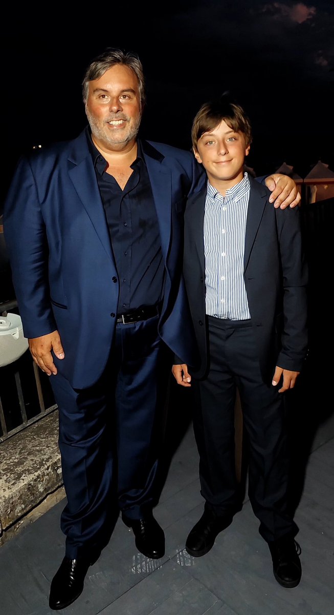 lucianonobili's tweet image. Al Lido con Pietro e tanti amici per #Venezia82.
Per celebrare la magia e la potenza dell'arte cinematografica, dentro una bellezza che si rinnova ogni anno.
E per continuare a sostenere la battaglia per i diritti degli artisti e degli interpreti, grazie all'impegno di