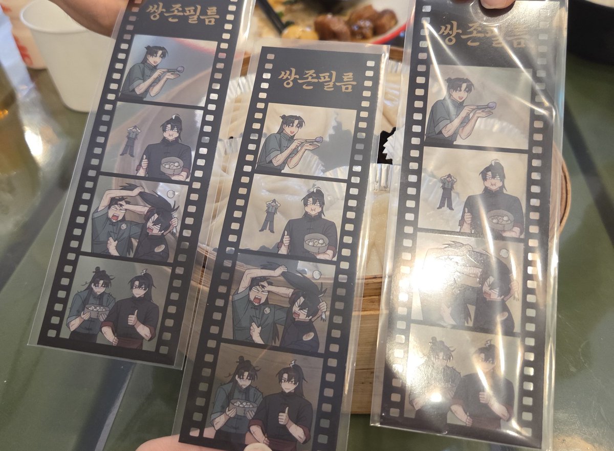 webso1234's tweet image. 만두는 뒷전이고 굿즈자랑