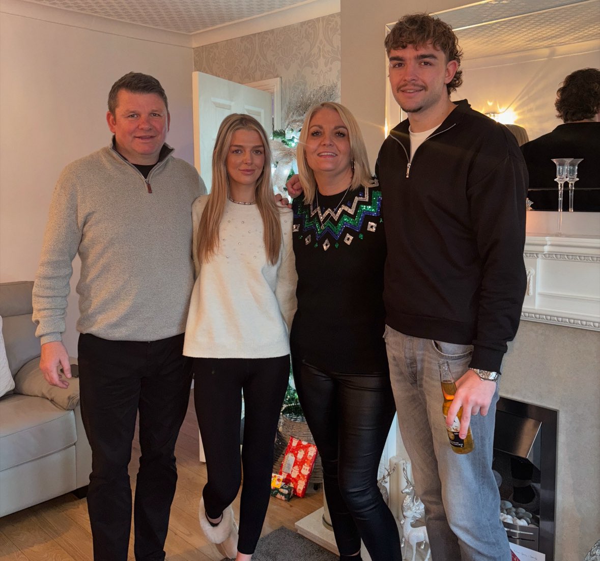 Vicky Hall tweet media
