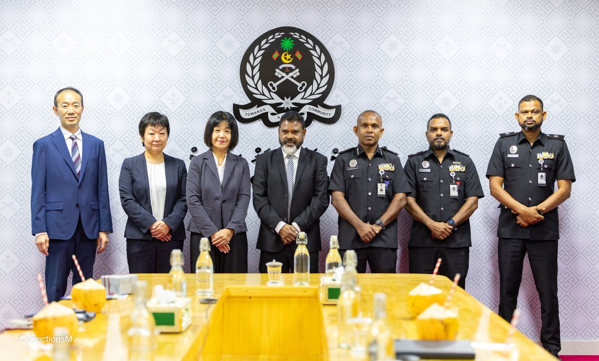 Commissioner of Prisons Hassan Zareer &amp; Executive Committee met with the Ambassador of Japan to Rep. of Maldives, H.E. Ishigami Rumiko today at MCS Head Office. The discussion focused on the mutual collaboration and potential areas of assistance.
