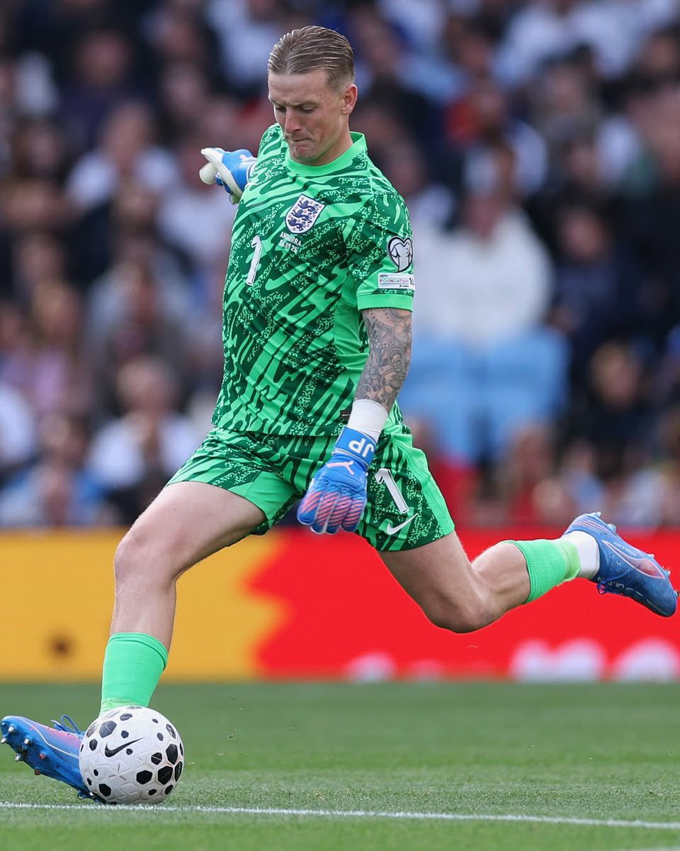 540 minutes sans encaisser de but dans les cages de la sélection anglaise pour Jordan Pickford.

L'Angleterre a battu Andorre hier soir, 2-0. 🏴󠁧󠁢󠁥󠁮󠁧󠁿🔵