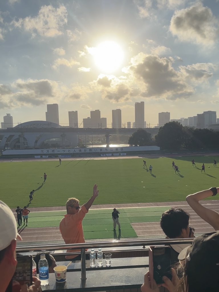 EDOvs shibuya fc 
声援に応えるケースケホンダ