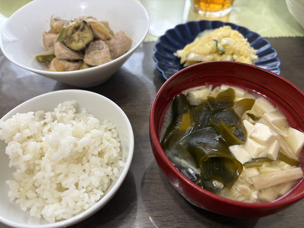 今日も豊田商店のわかめを使用しております。