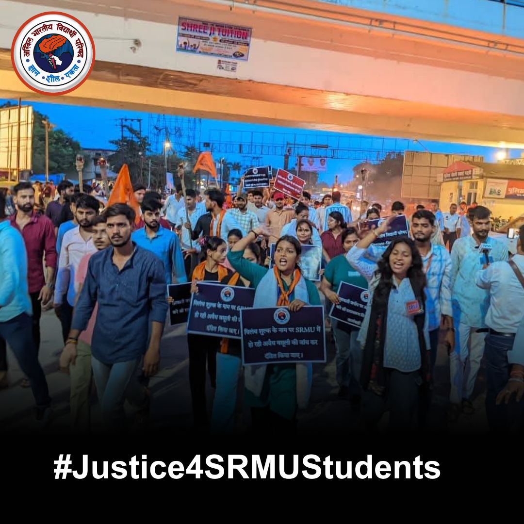 Sandeep89921309's tweet photo. Students are united, justice will be won. ✊ #Justice4SRMUStudents https://t.co/ZbE3XS88TR