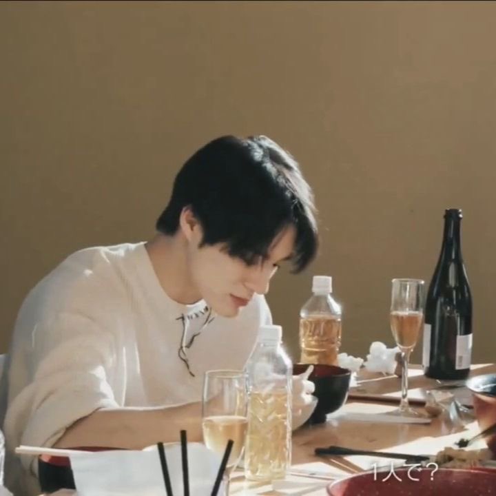 ลุคพาเธอไปกินข้าว            เธอ
