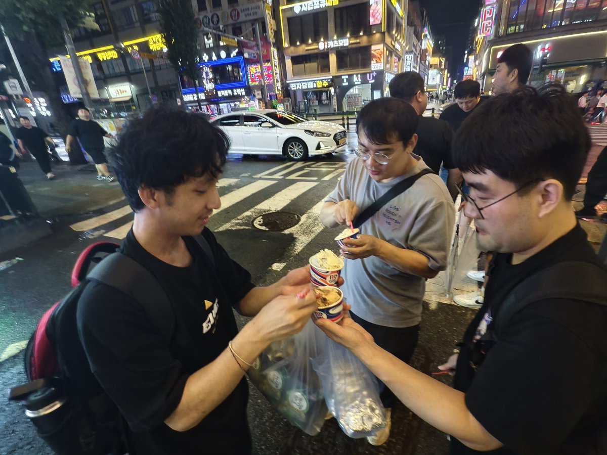 Brownman tweet media