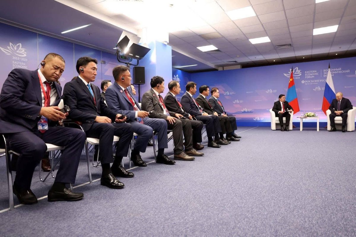 Оросууд энэ Засгийн газрыг байгуулсан гэдгийг миний муу Монголчууд ойлгож байгаа болов уу?
#огцрох_амархан билүү