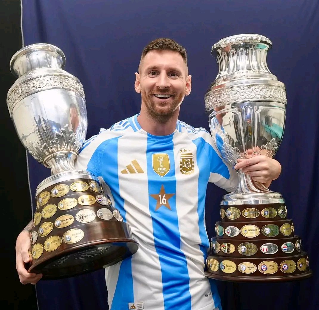wanjiru_ge93653's tweet photo. #CristianoRonaldo: first European to hit 100 intl goals (2020), now sitting pretty at 140 ⚽️🔥
🐐Top 5 all-time intl scorers:
1️⃣ #CR7 🇵🇹 – 140 in 222
2️⃣ #Messi 🇦🇷 – 114 in 194
3️⃣ #AliDaei 🇮🇷 – 108 in 148
4️⃣ #SunilChhetri 🇮🇳 – 95 in 154
5️⃣ #Dahari 🇲🇾 & #Lukaku 🇧🇪 – 89 each
(As of September 6 2025)
#GOAT #IntlGoals