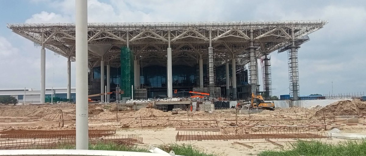 cbdhage's tweet image. #Noida International Airport #Jewar, construction progress. #NIAL
PC-Google