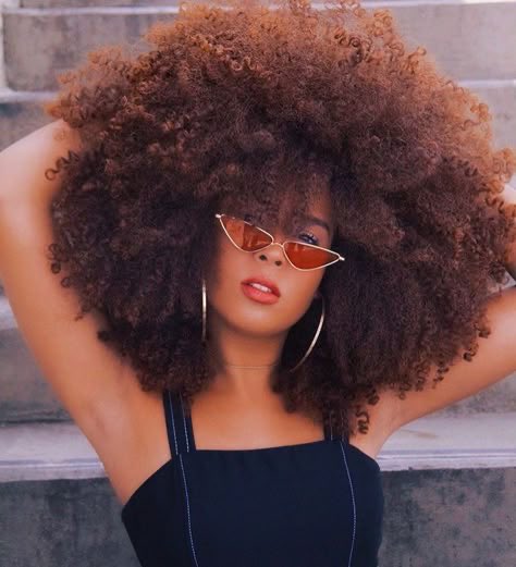 AuthorJoeNBrown's tweet image. I love it, Delilahh 😎.

#HairWeGo with a Big Afro Update ❤️.