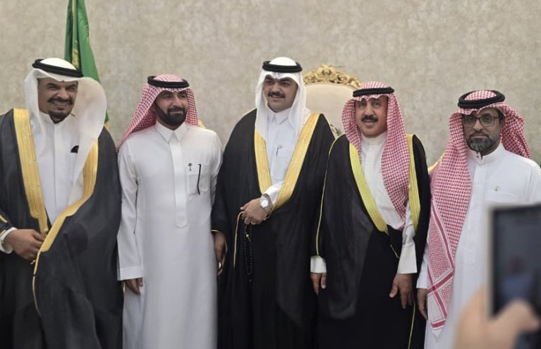 في هذا المساء تشرفنا بحضور حفل زفاف سليمان محمد العبدان المطرفي اللهم بارك لهما وبارك عليهما واجمع بينهما في خير ، تهانينا الف مبارك للعريس