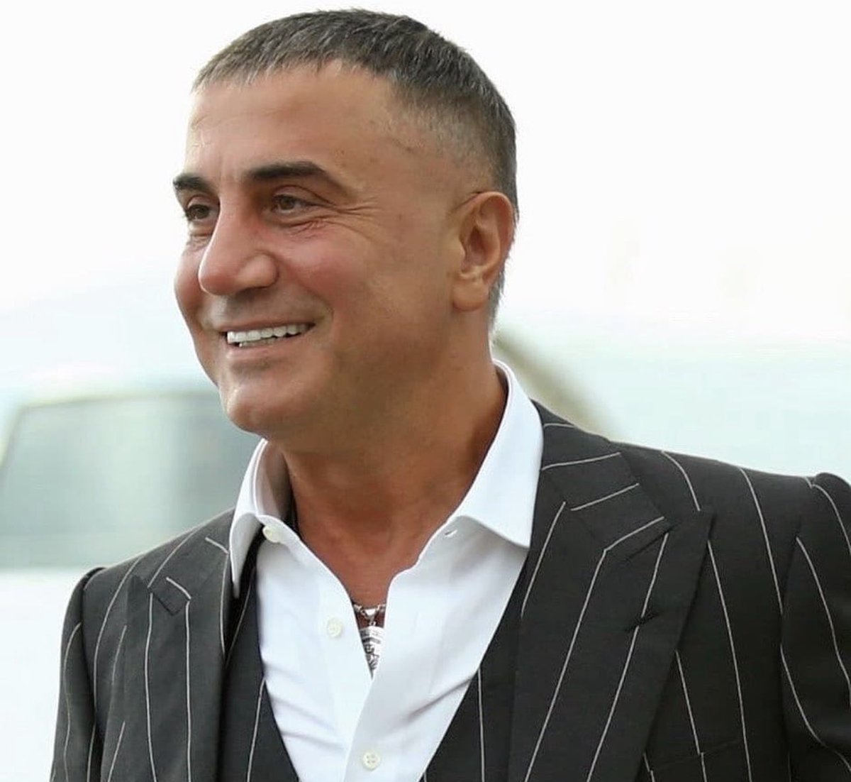 Bazı insanlar dua gibidir.
Görünmez ama dokunur sana.
Duyulmaz ama bırakmaz seni..!
(Hz. Mevlana)

<a href="/sedat_peker/">Sedat Peker</a>