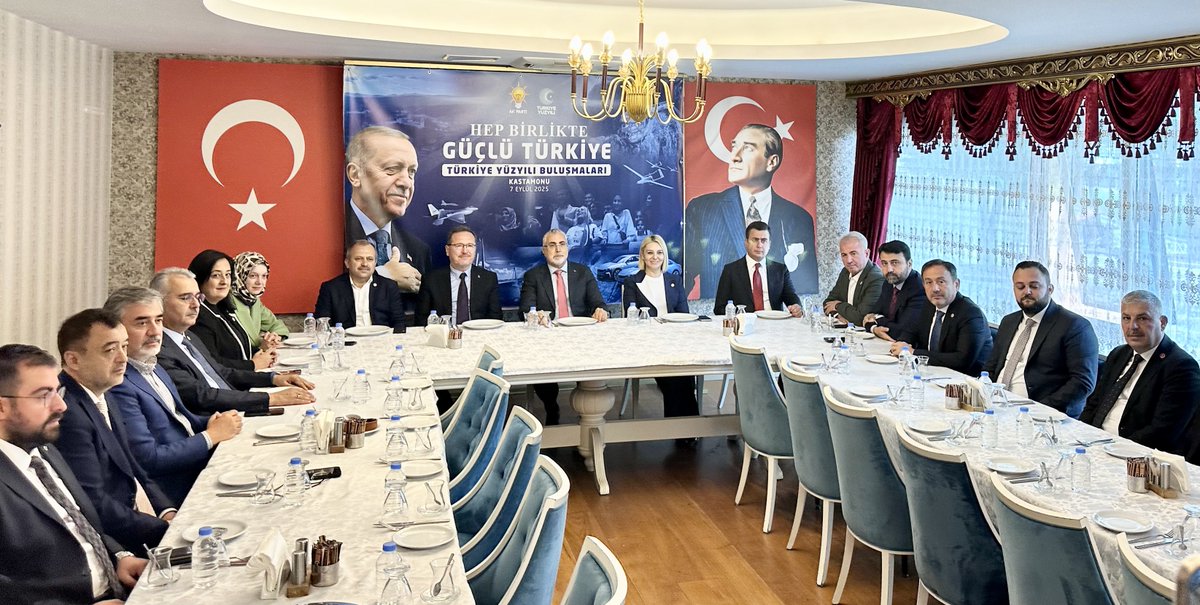 📍Kastamonu…

#TürkiyeYüzyılıBuluşmaları kapsamında; Çalışma ve Sosyal Güvenlik Bakanımız Sayın Vedat Işıkhan, milletvekillerimiz, belediye başkanlarımız ve teşkilatlarımız ile birlikte Kastamonu’da bir araya geldik.
Verimli görüşmeler gerçekleştirerek bölgesel kalkınma ve