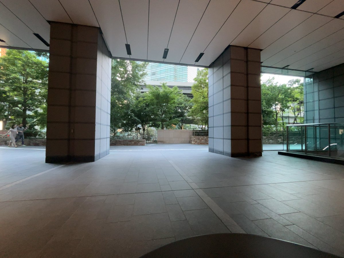 いま本気で向き合った奴が明日幸せな未来を掴む。いま本気で向き合った奴が金稼げるようになる。いまの生活ルーティンを変えれない奴に未来はない。自己犠牲の上に掴むのが理想の未来。グタグタ考える前にさっさとチカラつけりゃ終わる話よ。