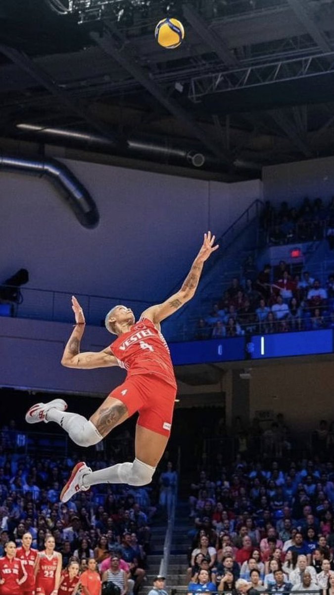 Bence heykelini dikmeli 🙏