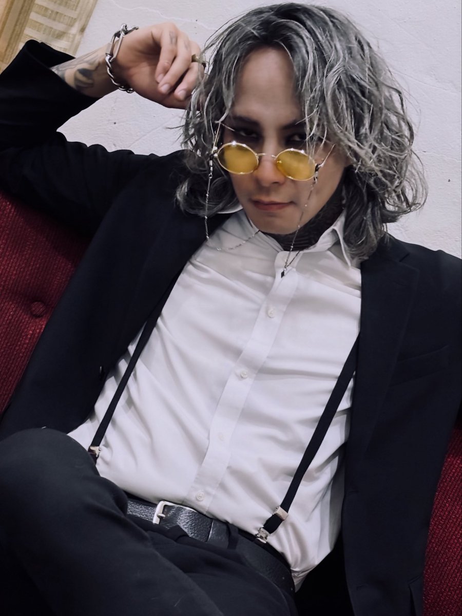 這套叫做「會出現在GTO騙女學生下海最後被鬼塚暴打」套裝