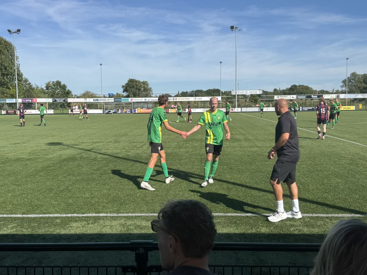 wegdamnieuws's tweet image. #BSC #Unisson - #WVV34 #Hengevelde 2 wissels, Daan ouden meijers en Nout Vogt voorbad Derkink en Wouter Horstink in de 59e minuut