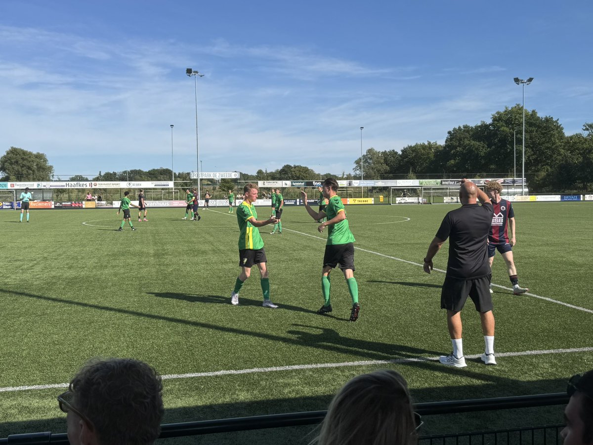 wegdamnieuws's tweet image. #BSC #Unisson - #WVV34 #Hengevelde 2 wissels, Daan ouden meijers en Nout Vogt voorbad Derkink en Wouter Horstink in de 59e minuut