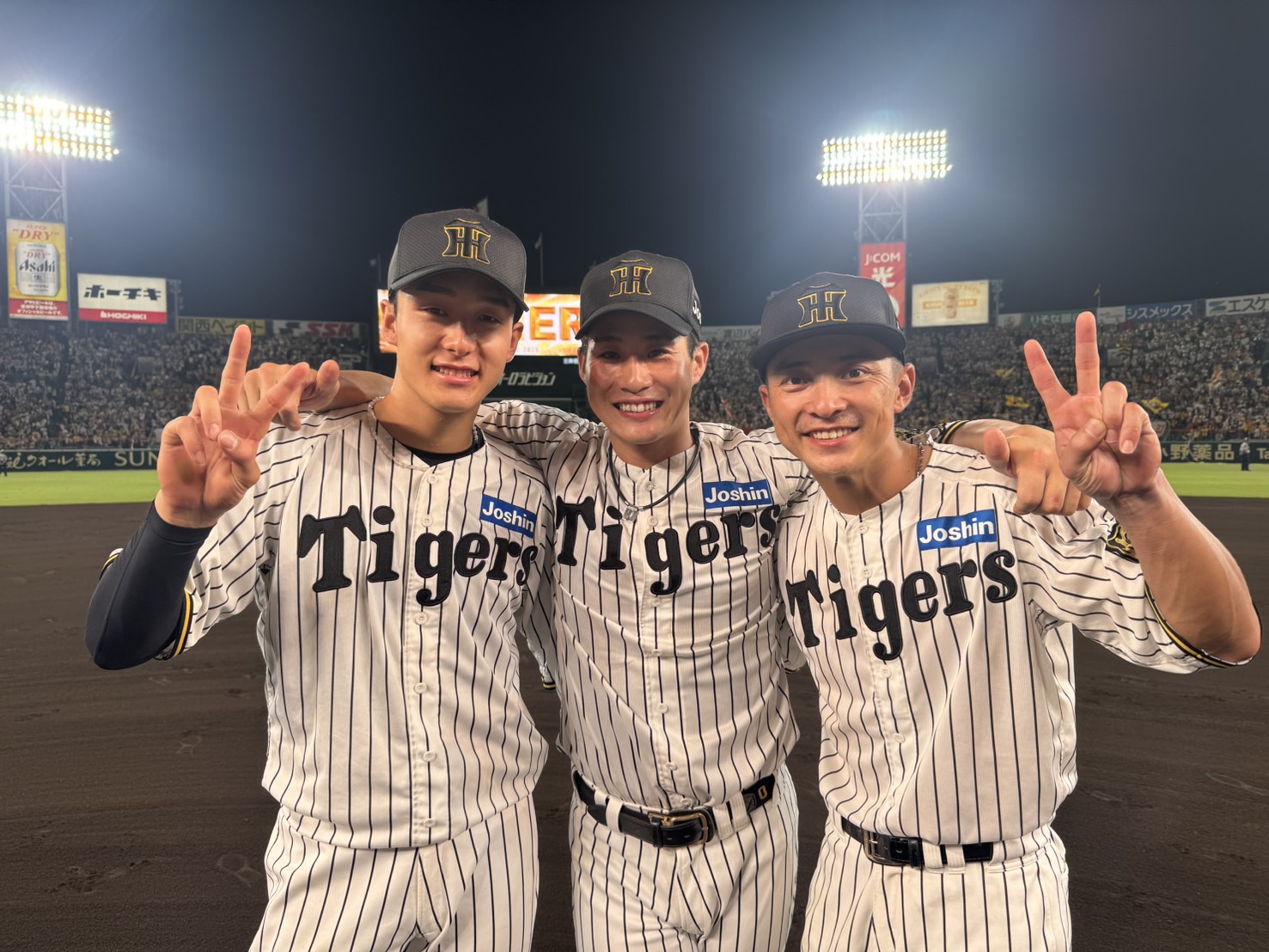 阪神タイガース 勝招き虎 阪神タイガースグッズ・スーツ通販｜トラキチネットアパレル
