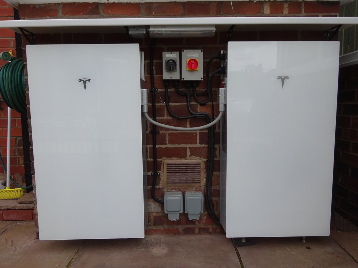 Lee Manton (Λη Μαντον) tweet media