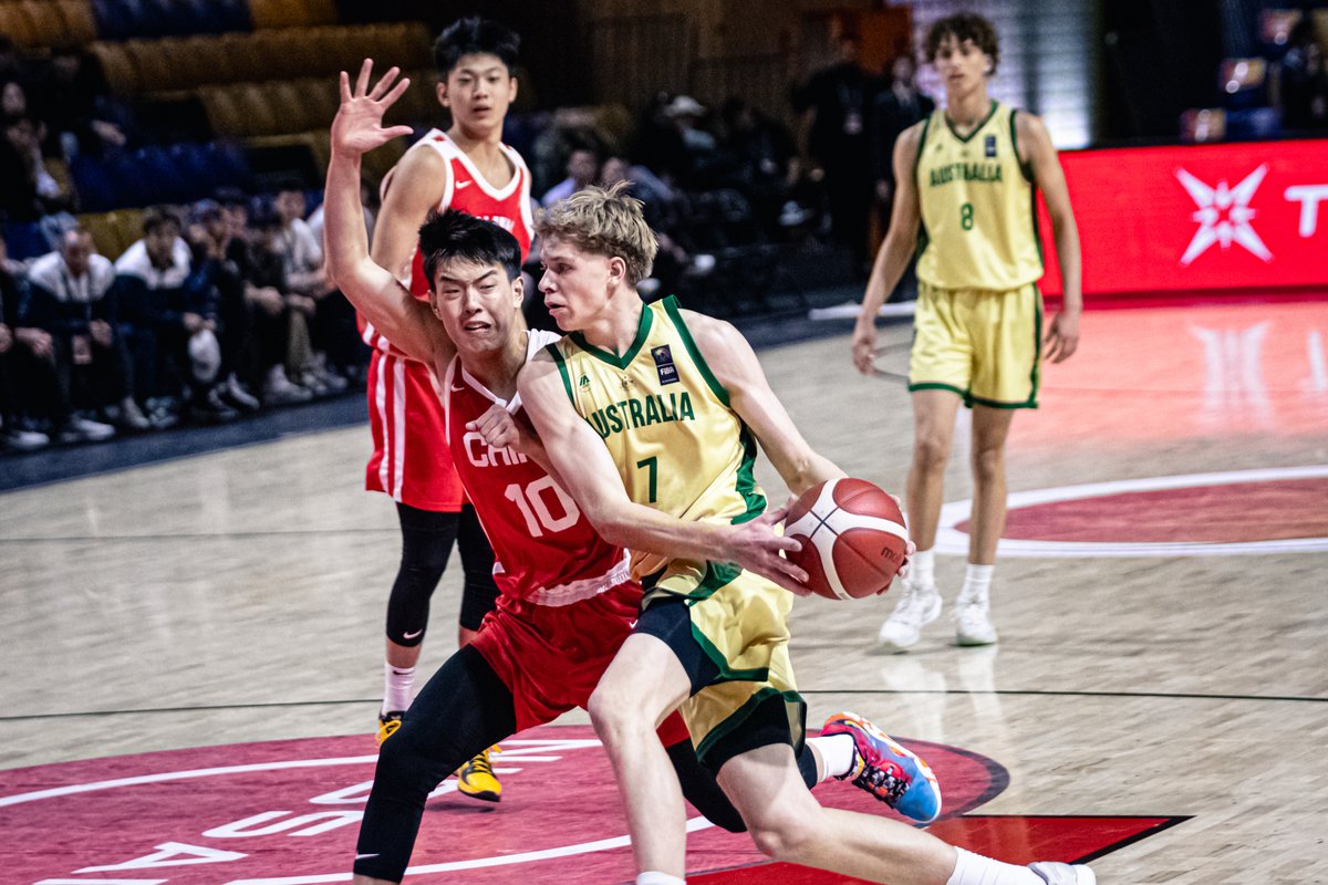 BasketballAus's tweet photo. THE GOLDEN MOMENT ARRIVES 🏆 

FT | AUS 85 - 58 CHN 
  
📊 Box Score https://t.co/HDG0CYHbL3 
 
#WeAreBasketball | #GoCrocs | #U16AsiaCup | @NextGenHoops https://t.co/KCBPia3KGE