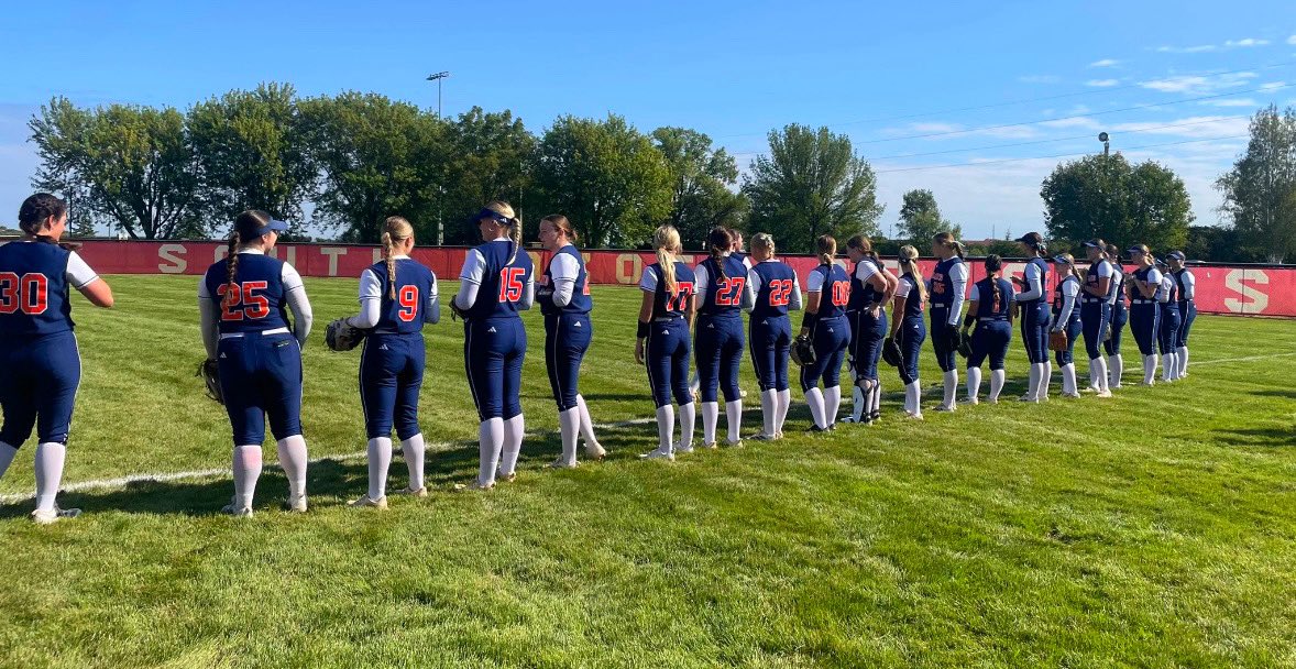 A family team: A strong, collaborative unit focusing on shared goals, clear communication, and mutual respect! So proud to be a part of this!🧡💙#Fall2025 <a href="/MidlandUSB/">Midland Softball</a>