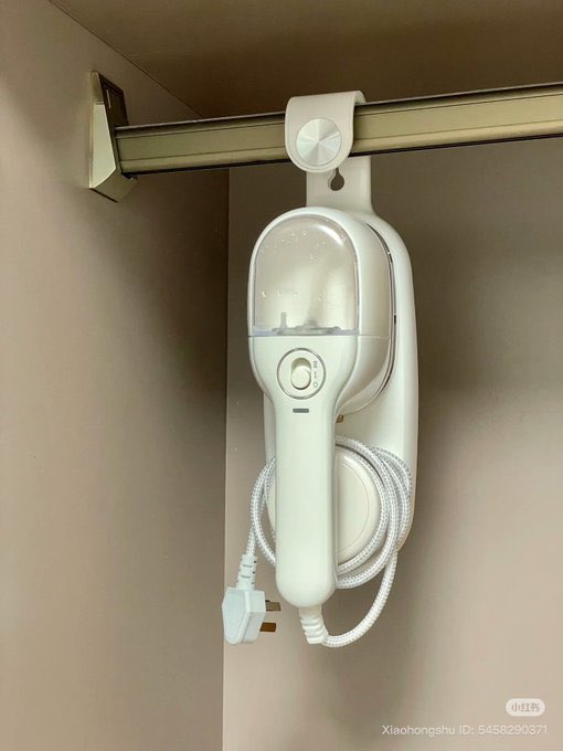 girlboss tweet media