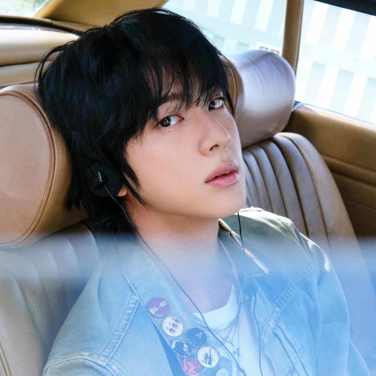 Jin is the best-selling K-pop soloist in the US in 2025 based on pure album sales.