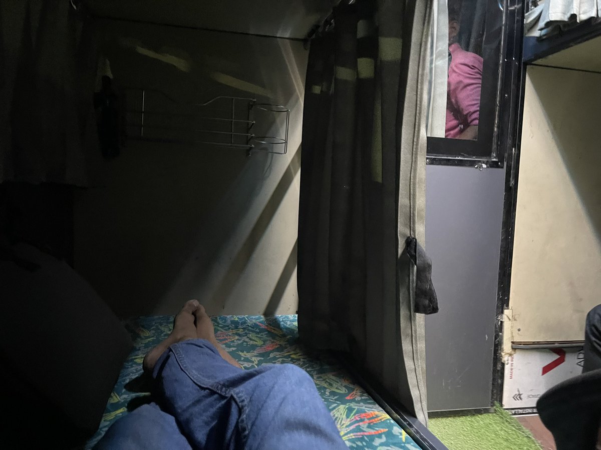 <a href="/RideOurBus/">OurBus</a> आज OurBus (BR02PC2612) बासखरी-लखनऊ सफर में सीट SL2 बुक थी लेकिन SL1 दी गई। पूछने पर कंडक्टर ने बदसलूकी की और कहा "बस कैंसिल कर दो, रिफंड ले लो"। सफर के दौरान असुरक्षित महसूस कर रहा हूँ। अगर कुछ हुआ तो OurBus ज़िम्मेदार होगी।
— Syed Mohd Nawaz
#OurBus #PassengerSafety