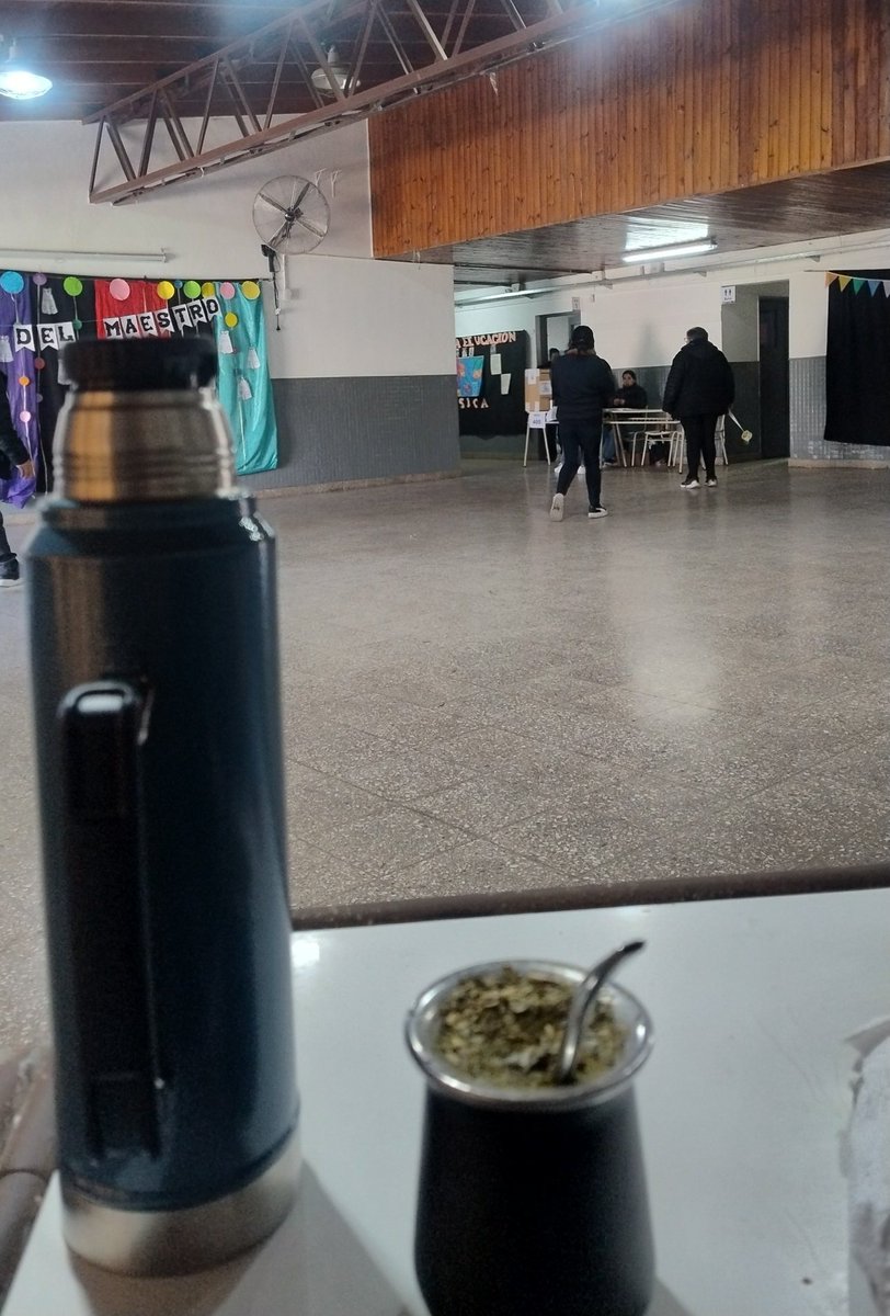 Hoy la provincia vota. Con mate en mano defendemos la democracia y decimos NO a la derecha del ajuste y el odio. Apostamos a más igualdad, más derechos y más futuro.