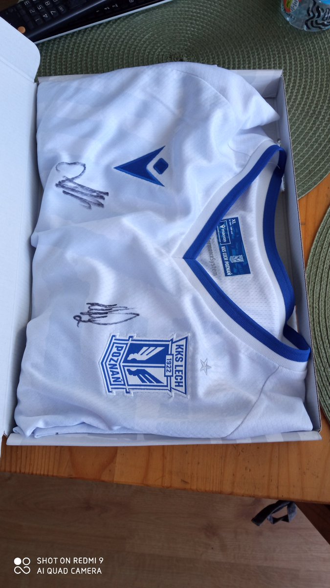 Lechu_Urban's tweet image. Słowo się rzekło...

Użytkownik @Dobry_Chlopak_ po wpłaceniu swojej kwoty, poprosił abym raz jeszcze wrzucił koszulkę na licytację.

A więc działajcie. Do wtorku, do 16.00
Wówczas będę odzywał się ewentualnego zwycięzcy. Wszystko dla Szymka! 💪

Pod tym postem 👇

cc.@MHenszel