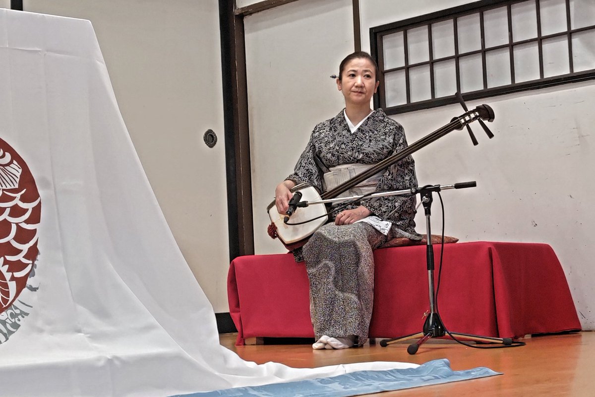 第43回真山隼人ﾂｷｲﾁ独演会9/7 18時~於:木馬亭(台東区浅草2)    浪曲　真山隼人
「金龍絵図面問答」隼人　さくら
「エッセイ浪曲~真山一郎と三味線ときどき隼人、さくら」隼人　さくら
~仲入り~
「じゃりン子チエ(はるき悦巳・原作)」隼人　さくら
曲師(三味線)  沢村さくら