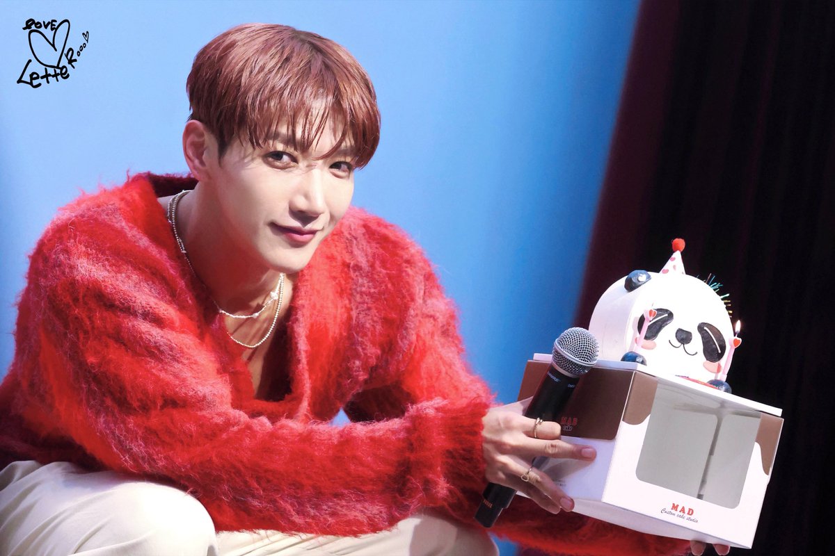 250907 Dear my muse 미니팬미팅

민준아 앨범 발매 너무 축하해💖

#준케이 #JUN_K #ジュンケイ
#2PM #투피엠
#Dear_my_muse
#RandB_ME