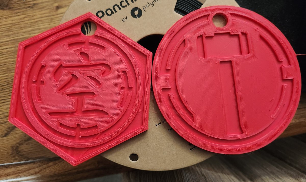 Shoutout to my friend <a href="/WanderSerenity/">Serenity (on hiatus)</a> for introducing me to the Cradle book series, so I decided to try making some of the badges. might try painting them when I have the time