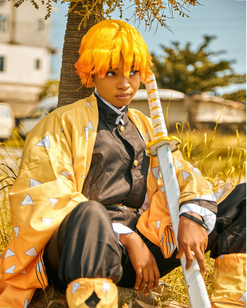 layzeelolita's tweet photo. Zenitsu cosplay from demon slayer ⚡️ https://t.co/RZIXCYnHU3