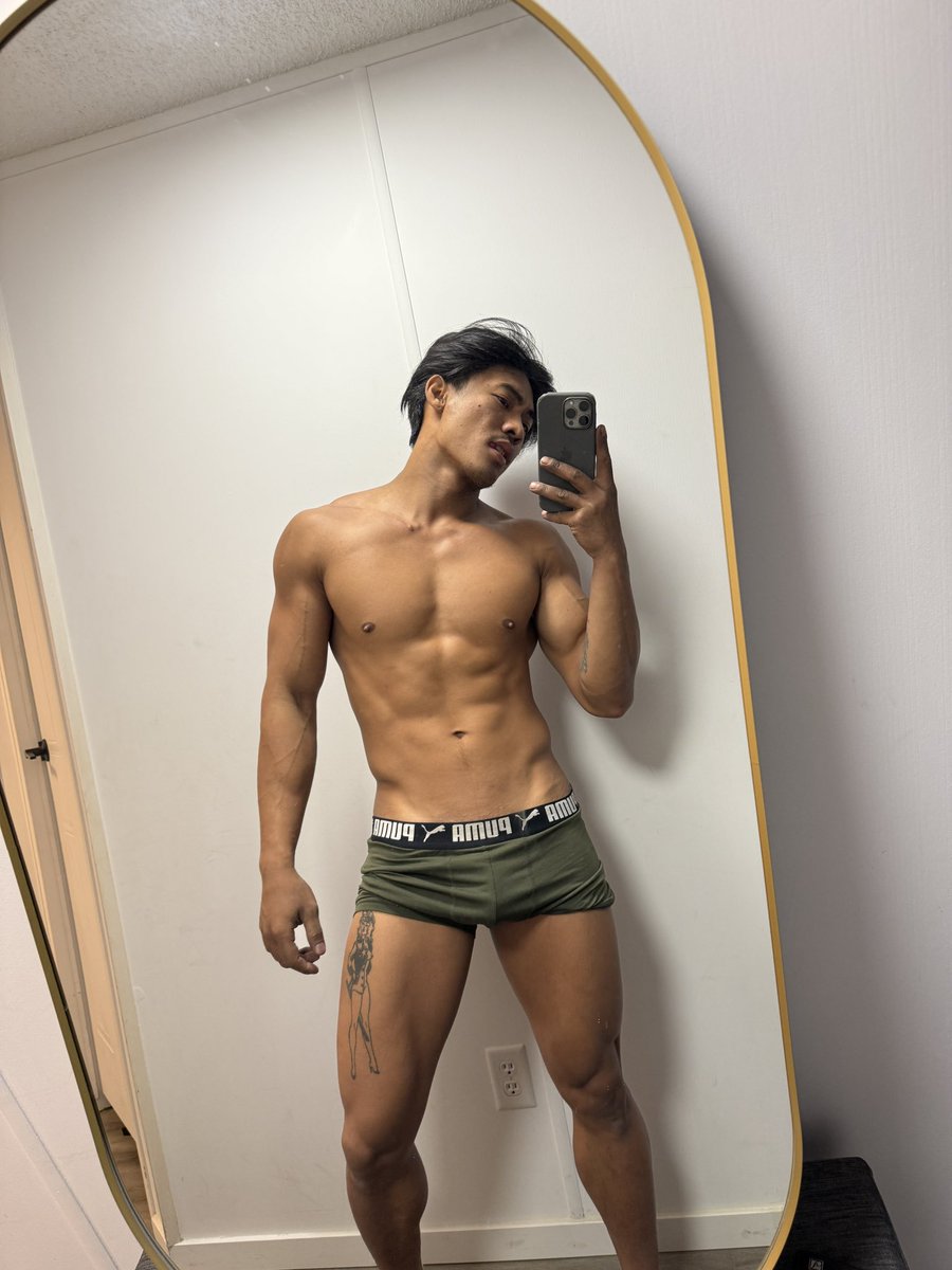 Long ass 16 hr day work shift. 
I got 4 hrs to rest up and then work 
a 12Hr shift
Where the fuck did summer go?
I’m not ready for hoa hoa hoa szn
