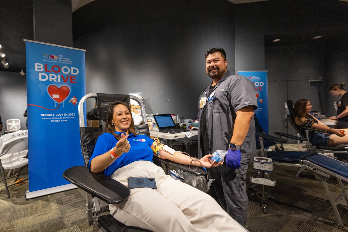 weloveuusa's tweet image. Everything's better with a friend! Why #donateblood alone when you can bring a friend, family member, or coworker?

One person's donation may save up to 3 lives—so bringing a friend means you could help save 6!

Sign up to donate together on either Sun, 8/7 or 8/14. #blooddrive