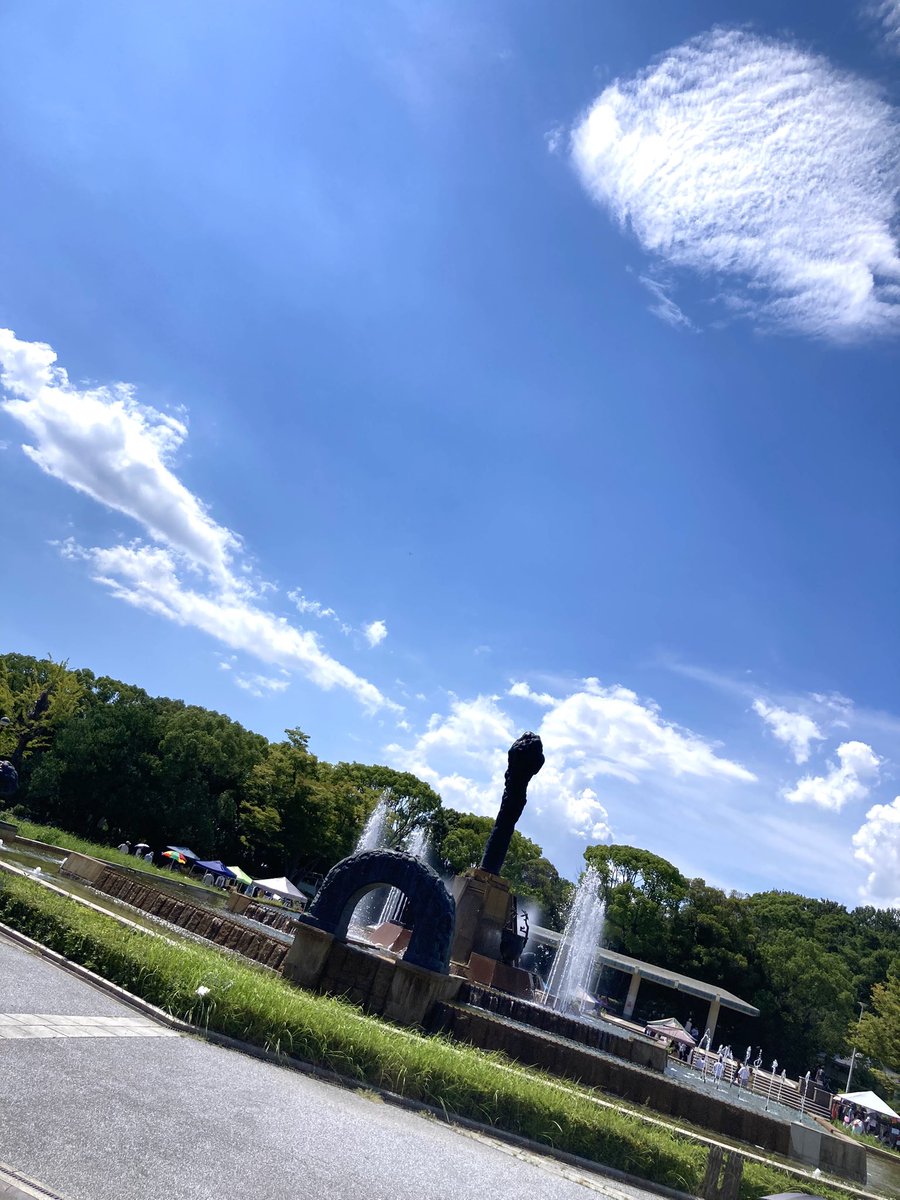 p_manbo's tweet photo. AIR CONTROLLERに行ってきました🔥
あまりの暑さに日陰を求めてずっとステージ後方席にいたんだけど本命の韻シストBANDはさすがに正面エリアへ移動🏃♂️➡️
途中スペシャルゲストのチプルソと鎮座DOPENESS登場✨最高!
#AIRCONTROLLER #エアコン #服部緑地野外音楽堂 #韻シストBAND #鎮座DOPENESS https://t.co/DxPQvTtTzH