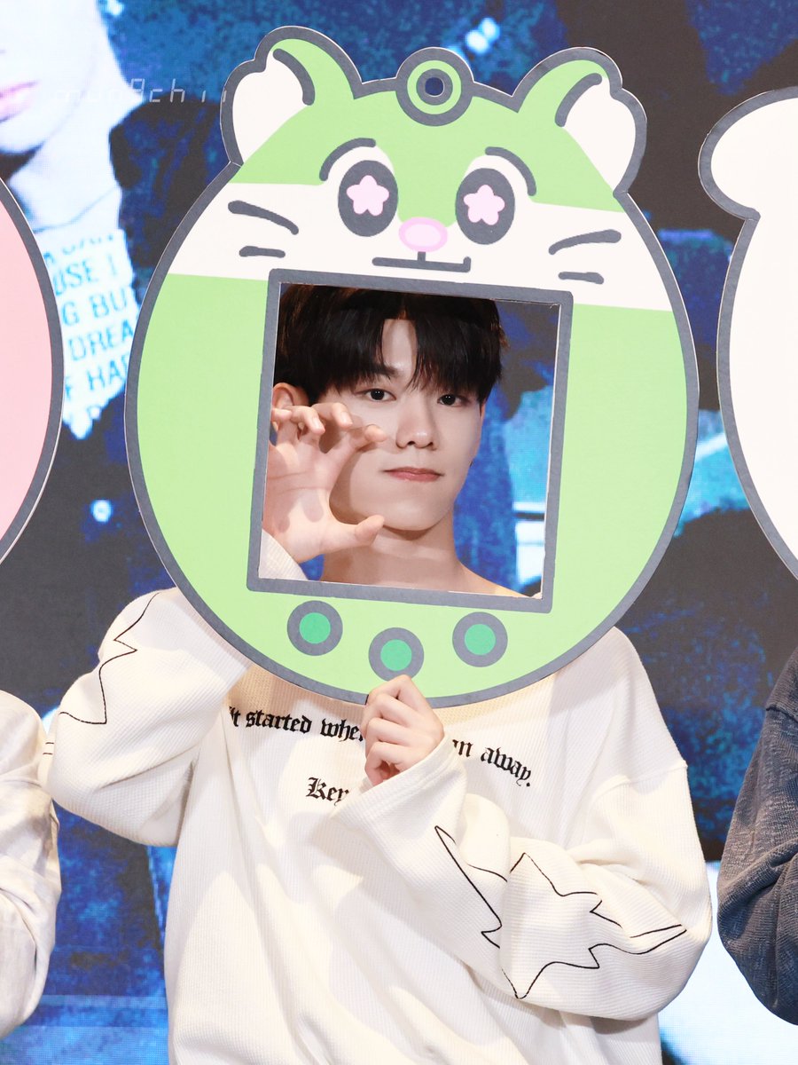 250907

#이정현 #LEEJEONGHYEON 
#이븐 #EVNNE