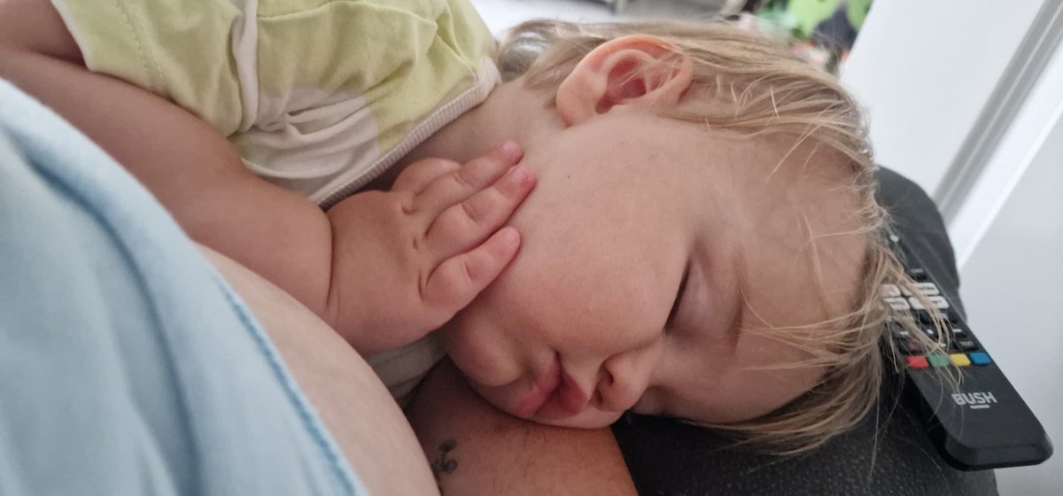 CathyIDC's tweet photo. I live under a rock and had no idea about the emergency alert. Thank fuck my son sleeps as deeply as his mama 😅 https://t.co/YooL1fRRgT